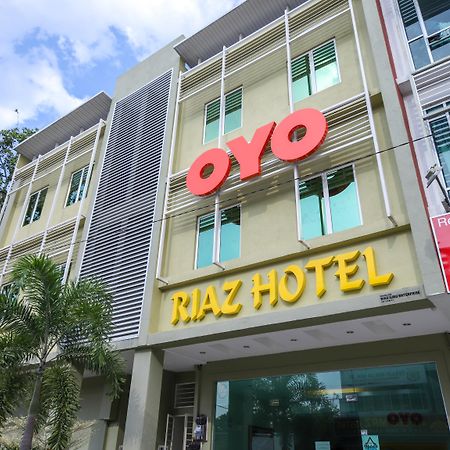 OYO 89839 Riaz Hotel Malacca Kültér fotó