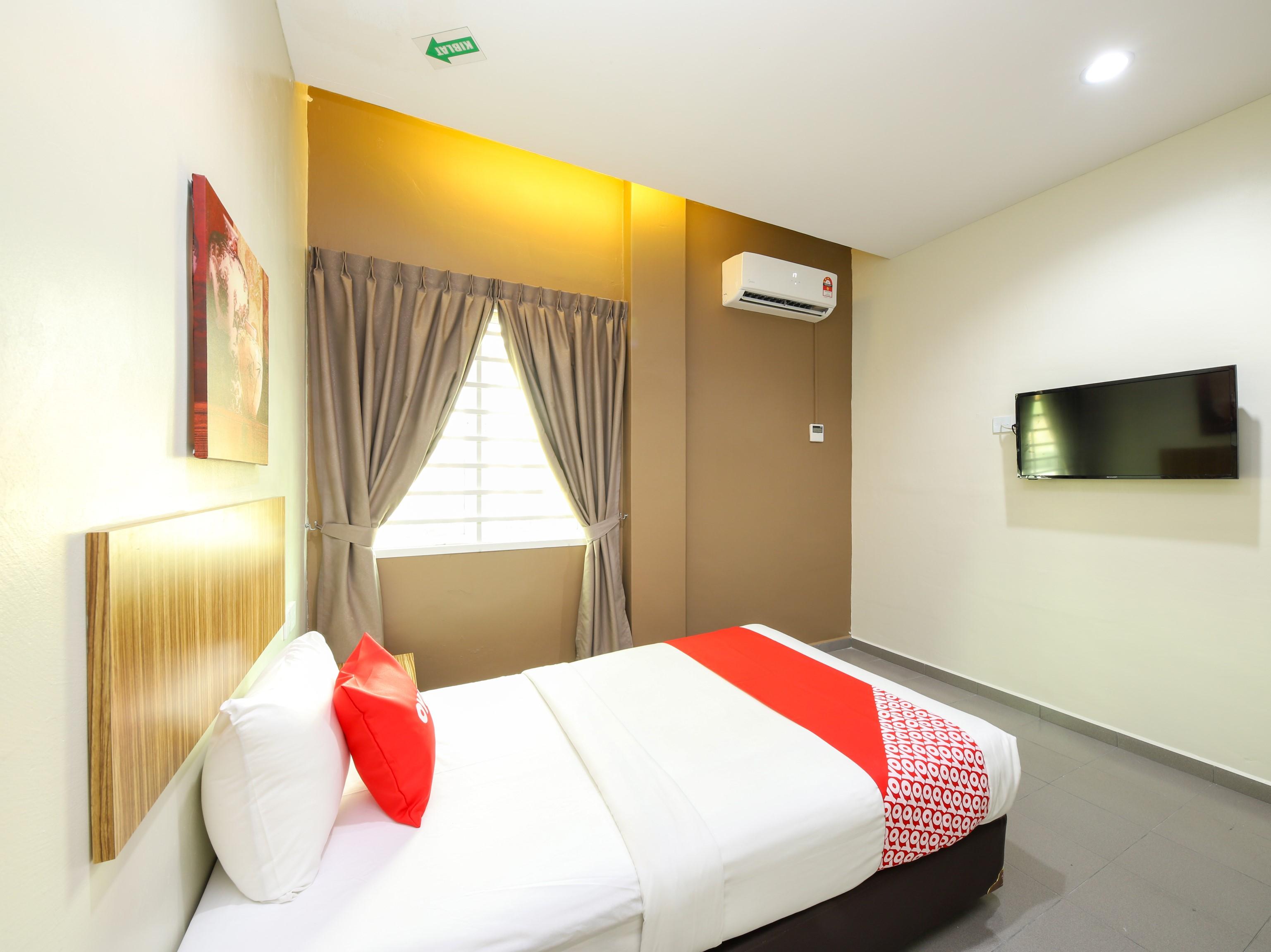 OYO 89839 Riaz Hotel Malacca Kültér fotó