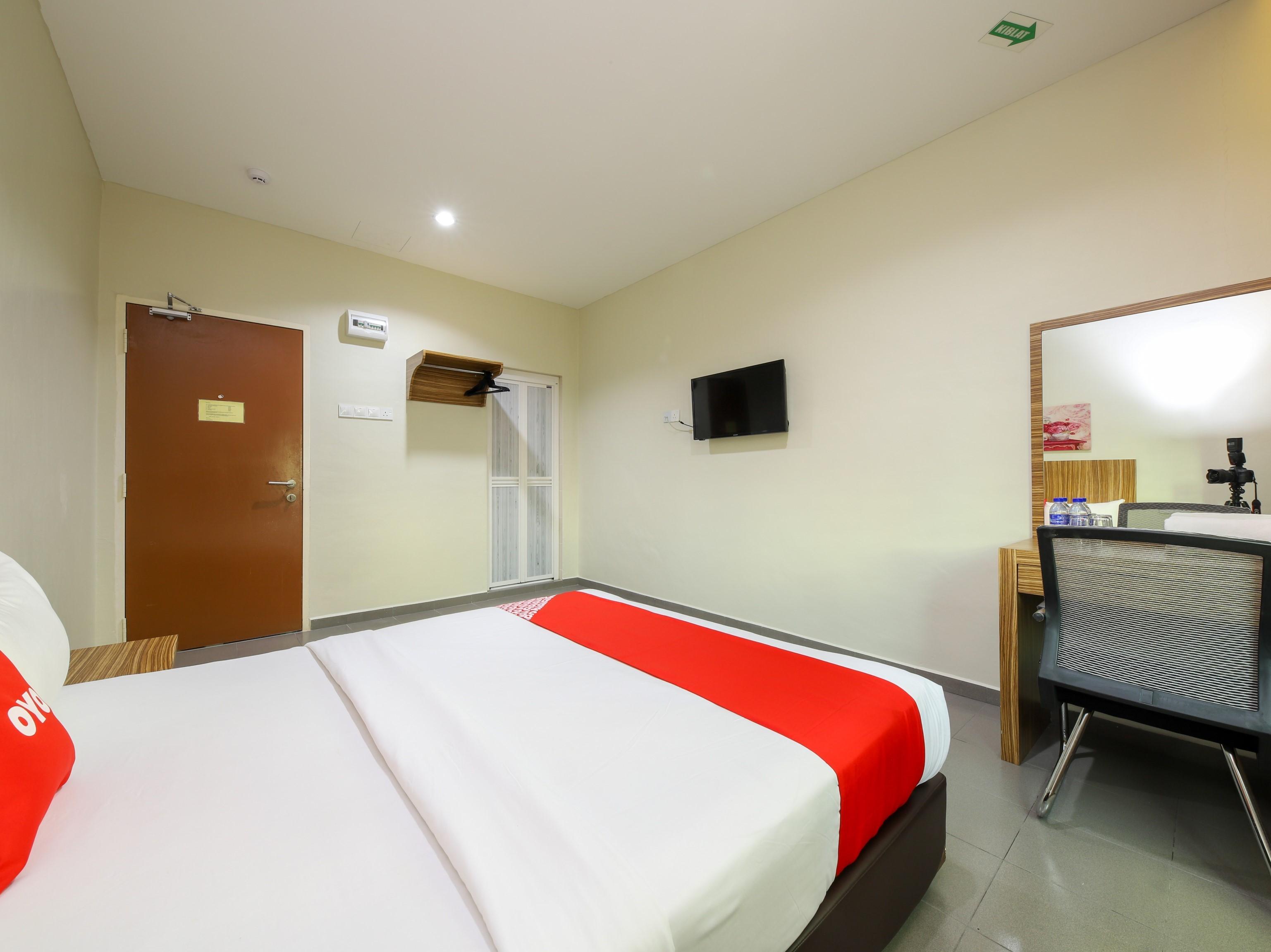 OYO 89839 Riaz Hotel Malacca Kültér fotó