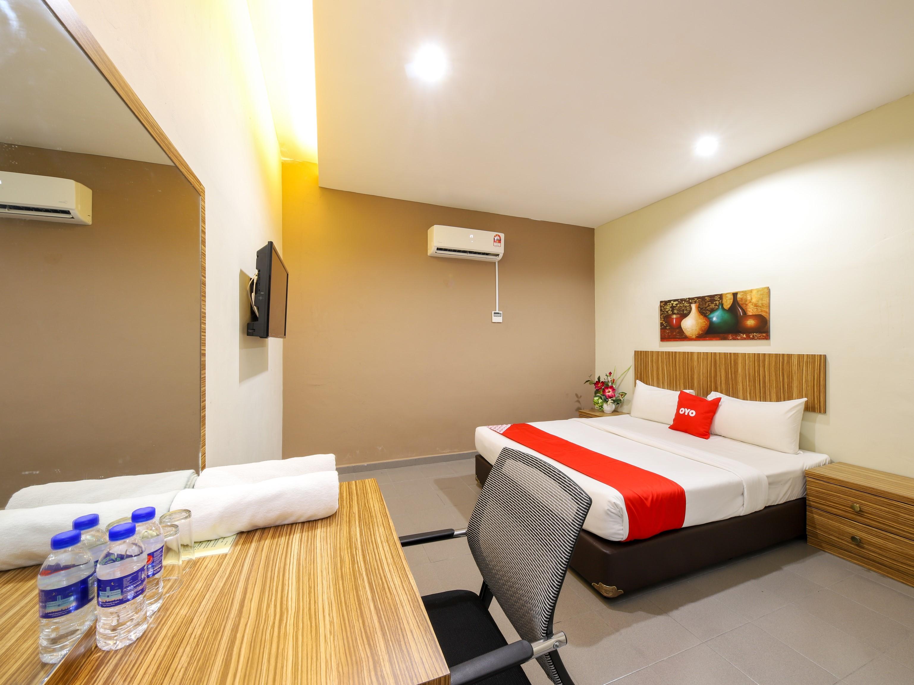 OYO 89839 Riaz Hotel Malacca Kültér fotó